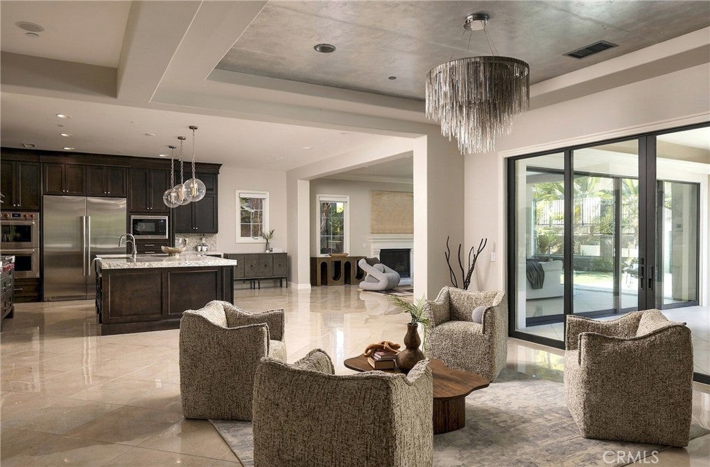 106 Heather Mist, Irvine CA 92618 - Photo 8