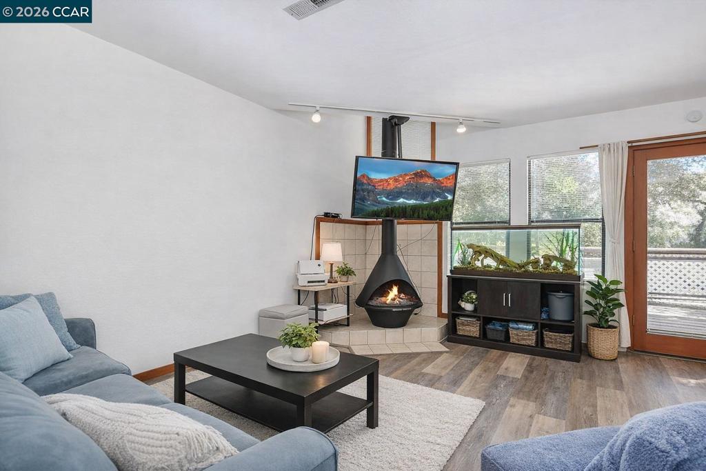 130 Creekside Ct