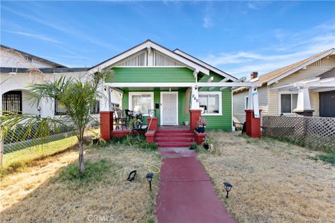 Photo of 265 N Effie Street, Fresno, CA 93701 (MLS # FR26192489)
