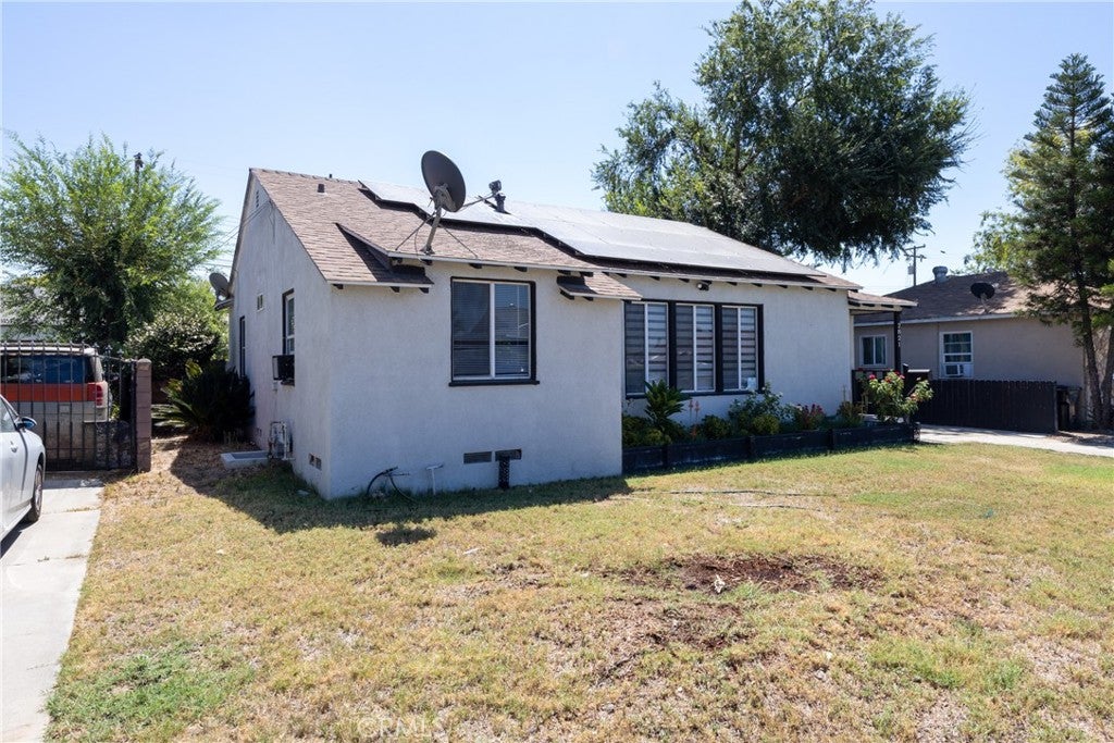 2821 Cedar