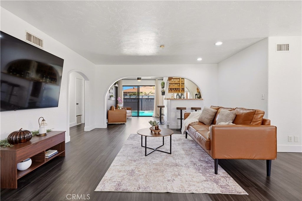 13812 Bechard Ave.