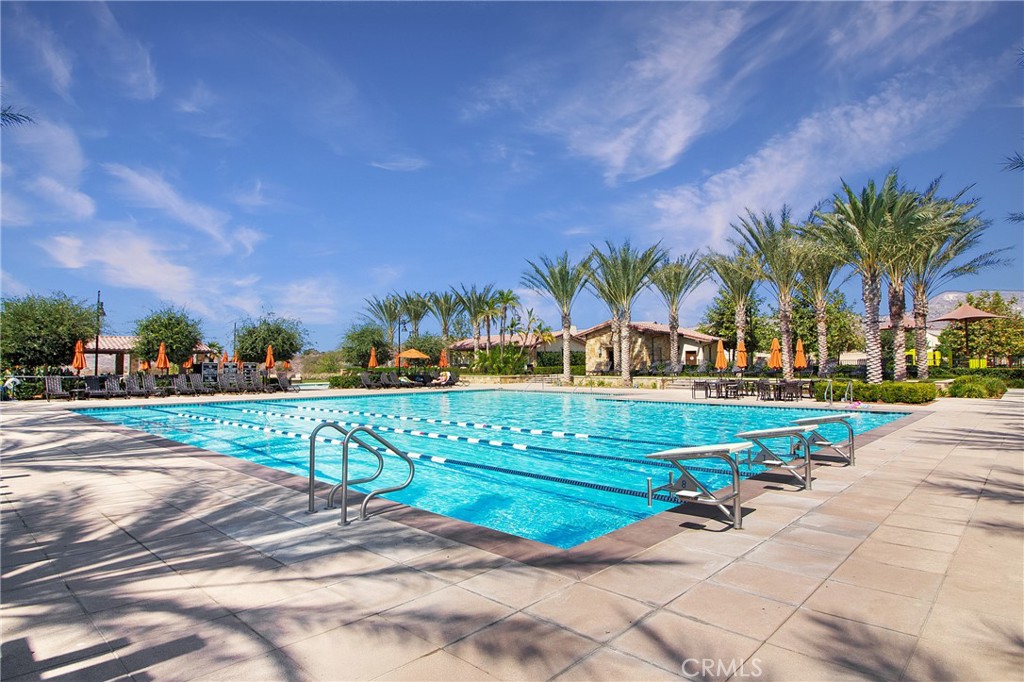 KNOLLS (BKKNLS) - Residential