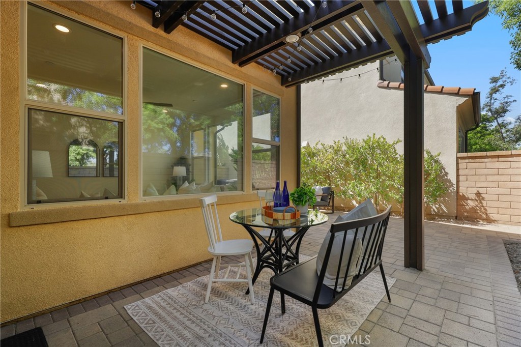 KNOLLS (BKKNLS) - Residential