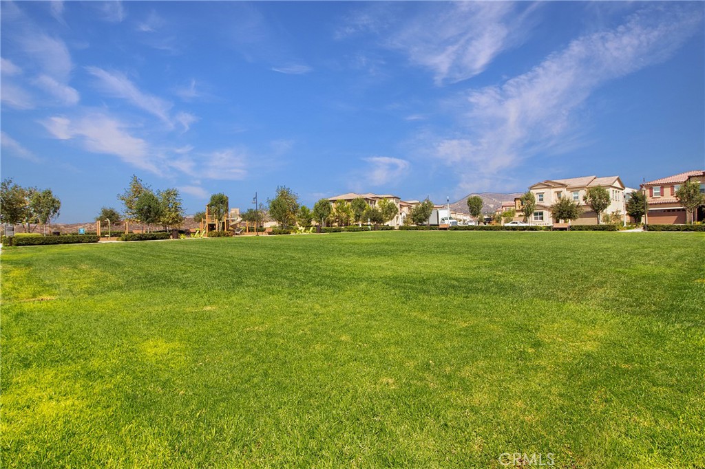 KNOLLS (BKKNLS) - Residential