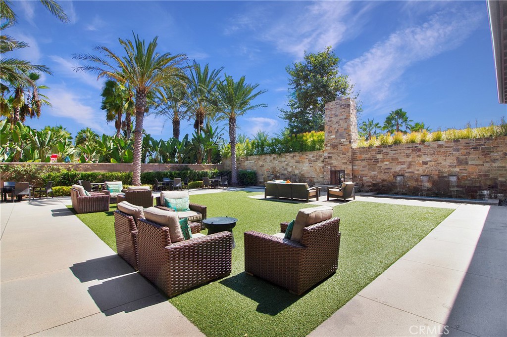 KNOLLS (BKKNLS) - Residential