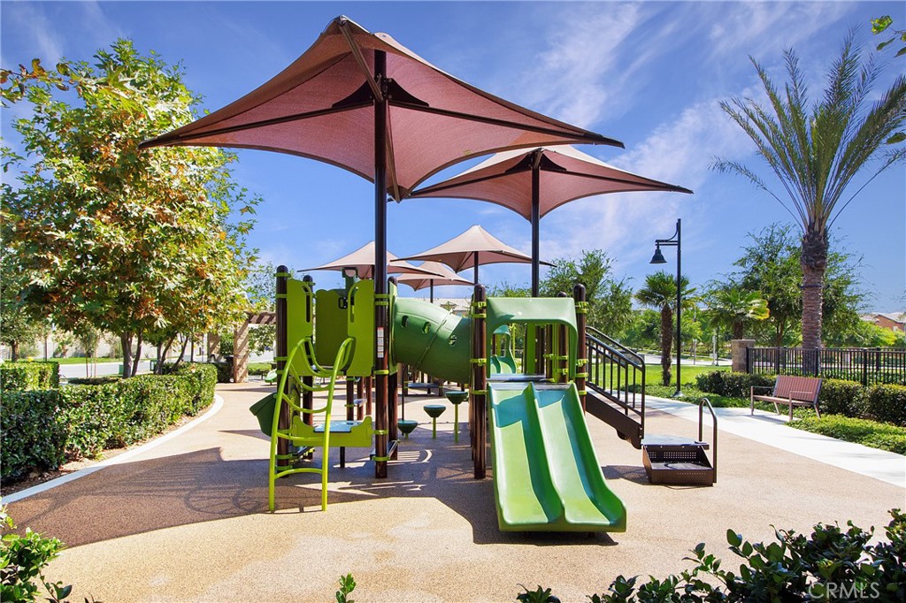 KNOLLS (BKKNLS) - Residential