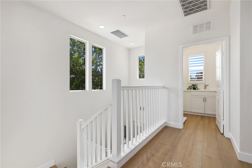 KNOLLS (BKKNLS) - Residential