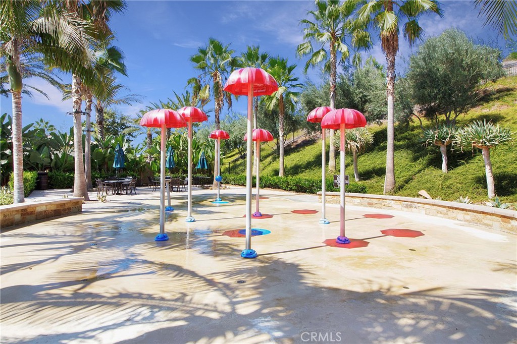 KNOLLS (BKKNLS) - Residential