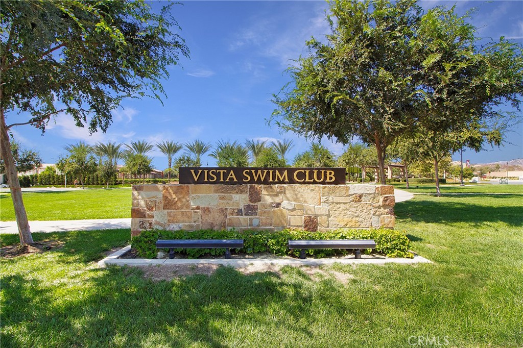 KNOLLS (BKKNLS) - Residential