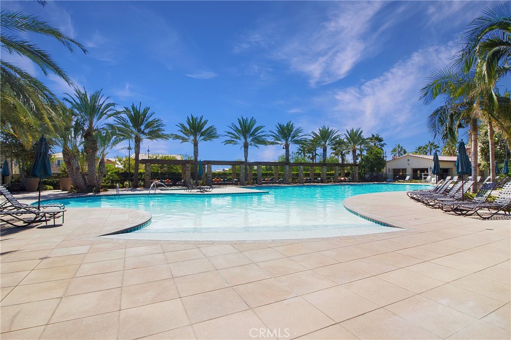 KNOLLS (BKKNLS) - Residential