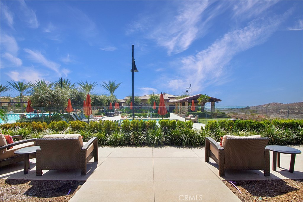 KNOLLS (BKKNLS) - Residential