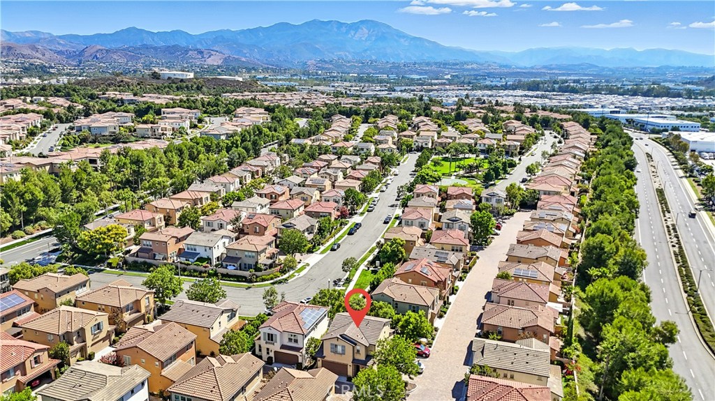 KNOLLS (BKKNLS) - Residential