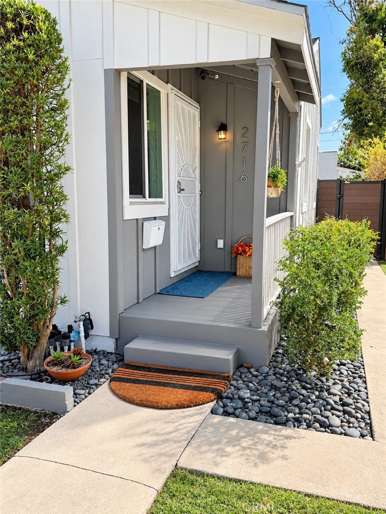 2716 W 155th