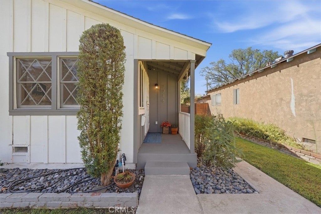2716 W 155th
