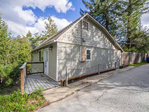 Photo of 21496 Mary Alice Way, Los Gatos, CA 95033 (MLS # ML82036928)