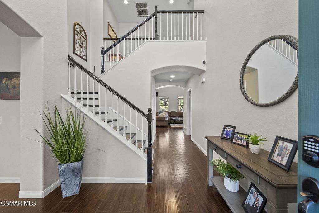 584 Roosevelt Court