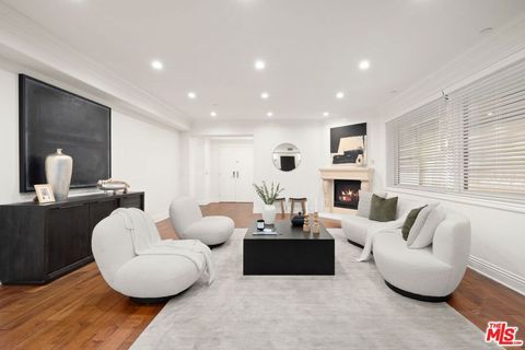 Photo of 11749 Goshen Avenue #102, Los Angeles, CA 90049 (MLS # 25614377)