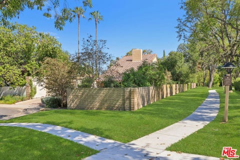 Photo of 4400 Yorkfield Court, Westlake Village, CA 91361 (MLS # 26995479)