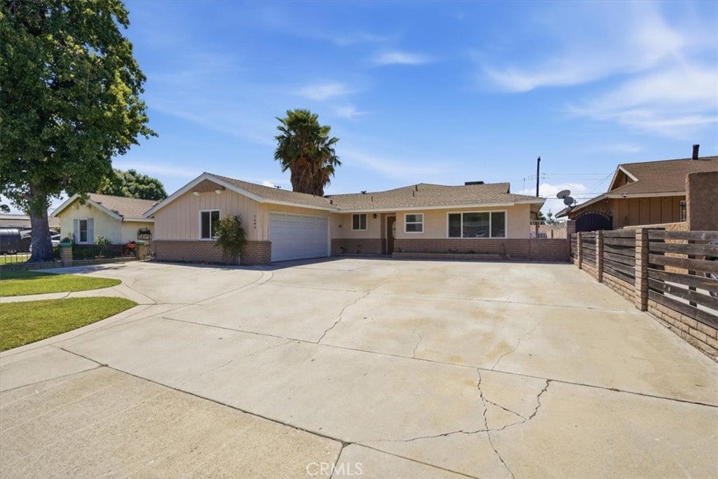 1686 E Princeton Street
