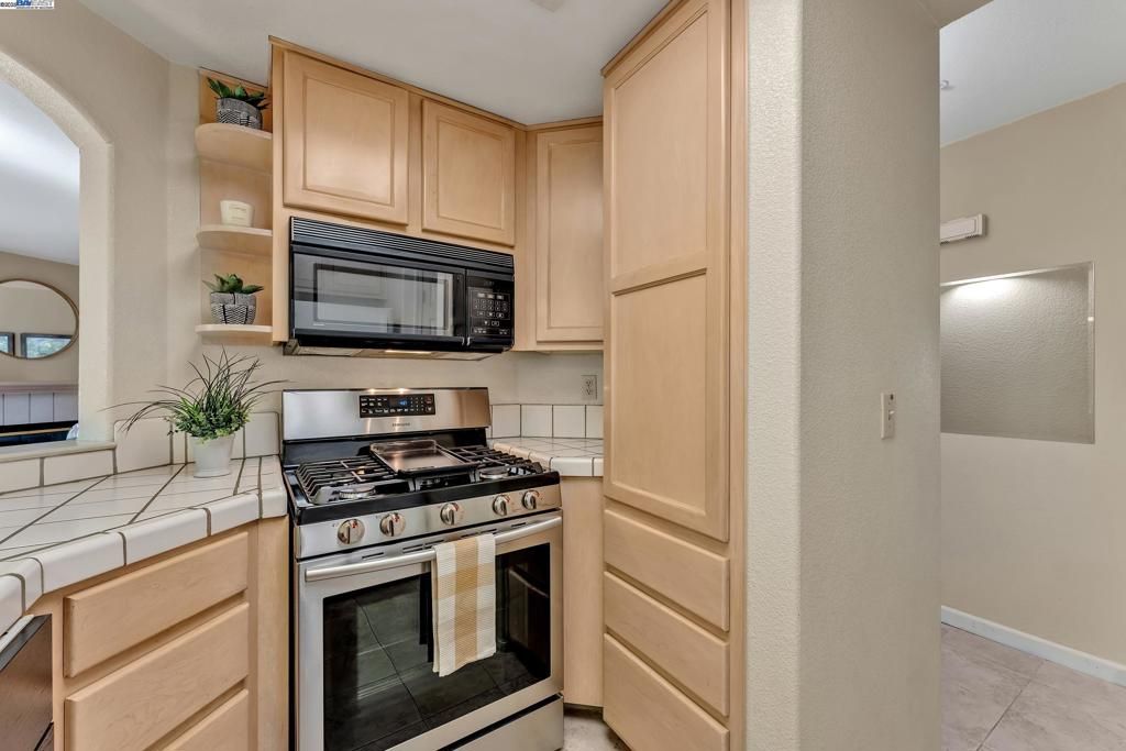 listing image 130729866000320297729