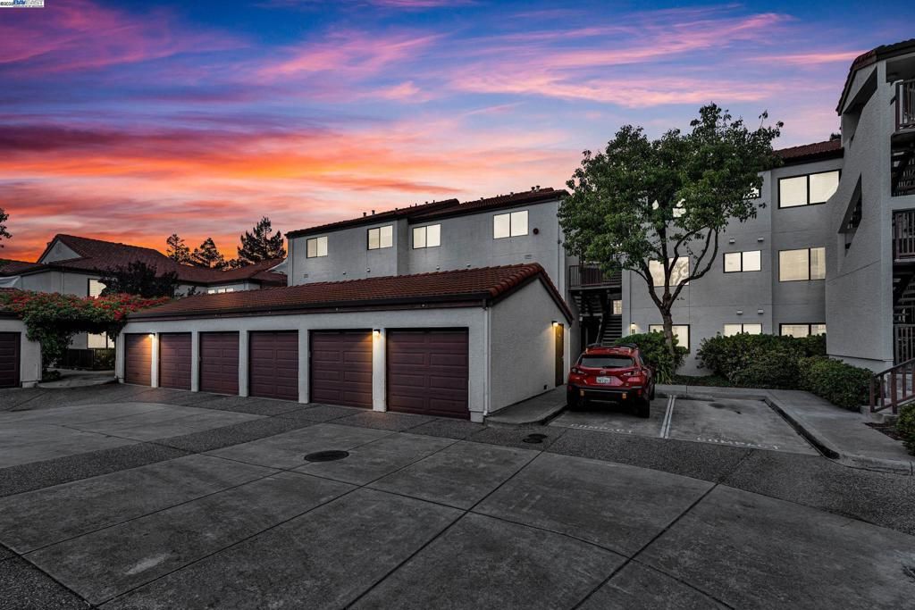 listing image 130728640206143243723