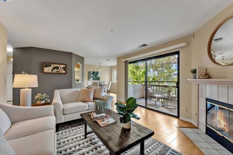 Photo of 21239 Gary Dr Dr #317D, Hayward, CA 94546 (MLS # 41097300) Photo of 21239 Gary Dr Dr #317D, Hayward, CA 94546 (MLS # 41097300)