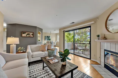 21239 Gary Dr Unit 317D, Hayward, CA 94546 - MLS#: 41097300