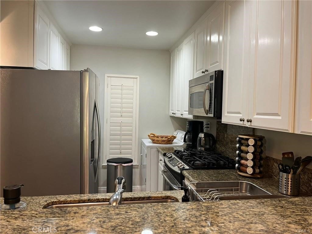 142 Orange Blossom, Irvine CA 92618 - Photo 7