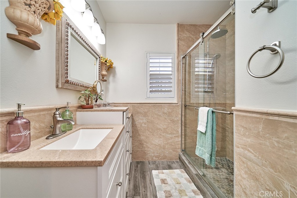 Wrigley Area (WR) - Residential