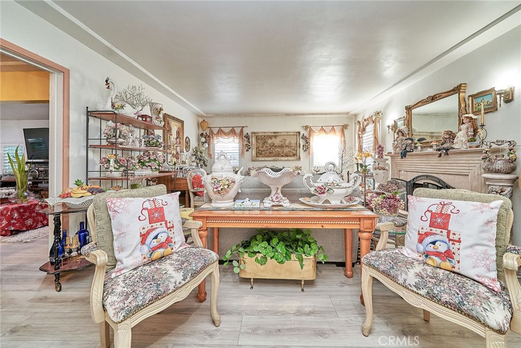 Wrigley Area (WR) - Residential