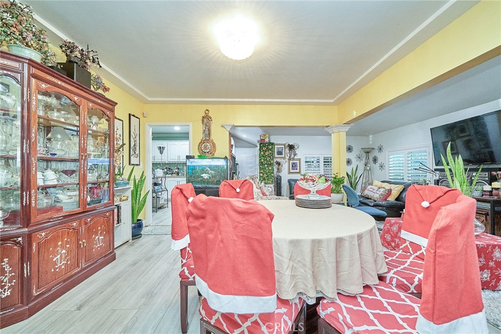 Wrigley Area (WR) - Residential