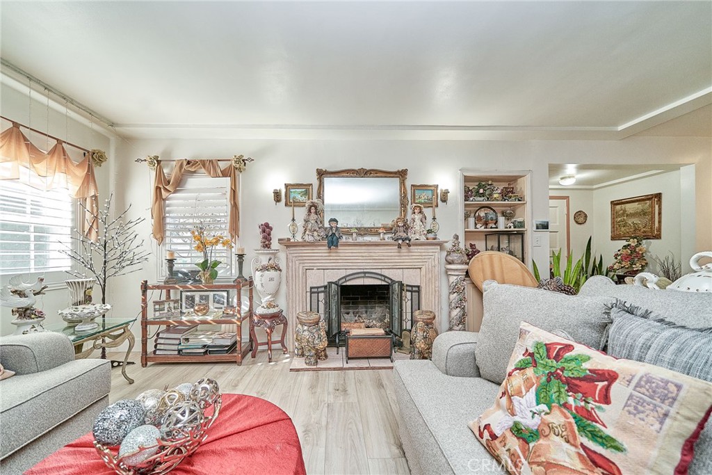 Wrigley Area (WR) - Residential