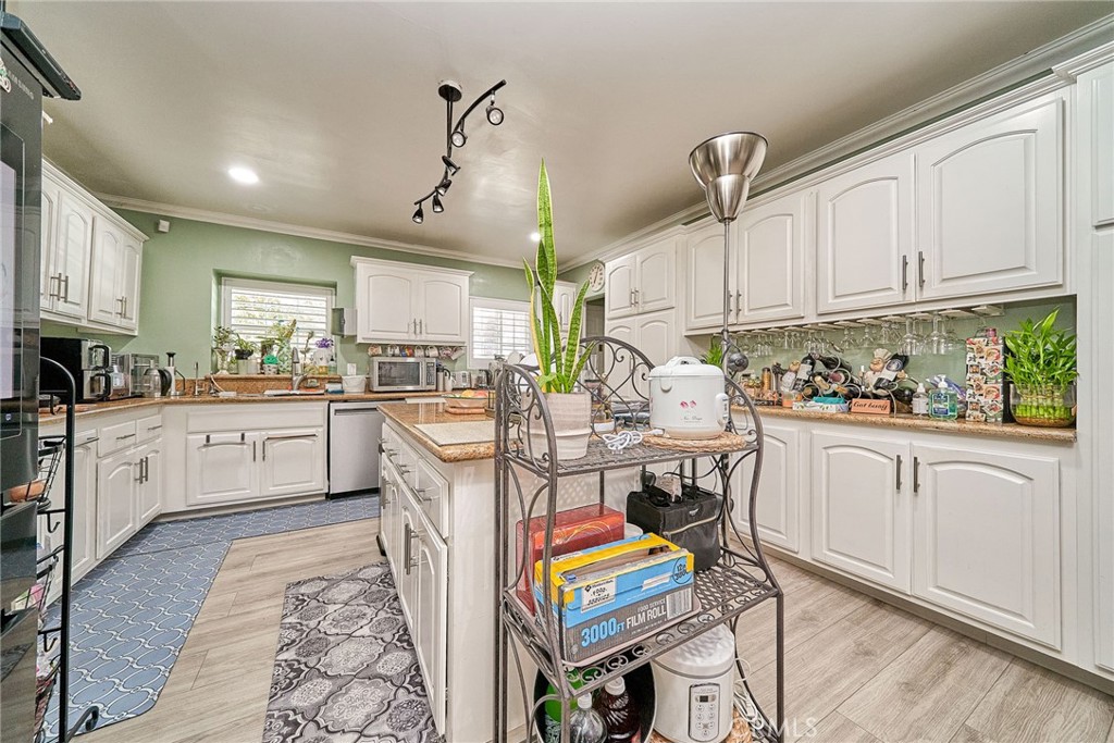 Wrigley Area (WR) - Residential