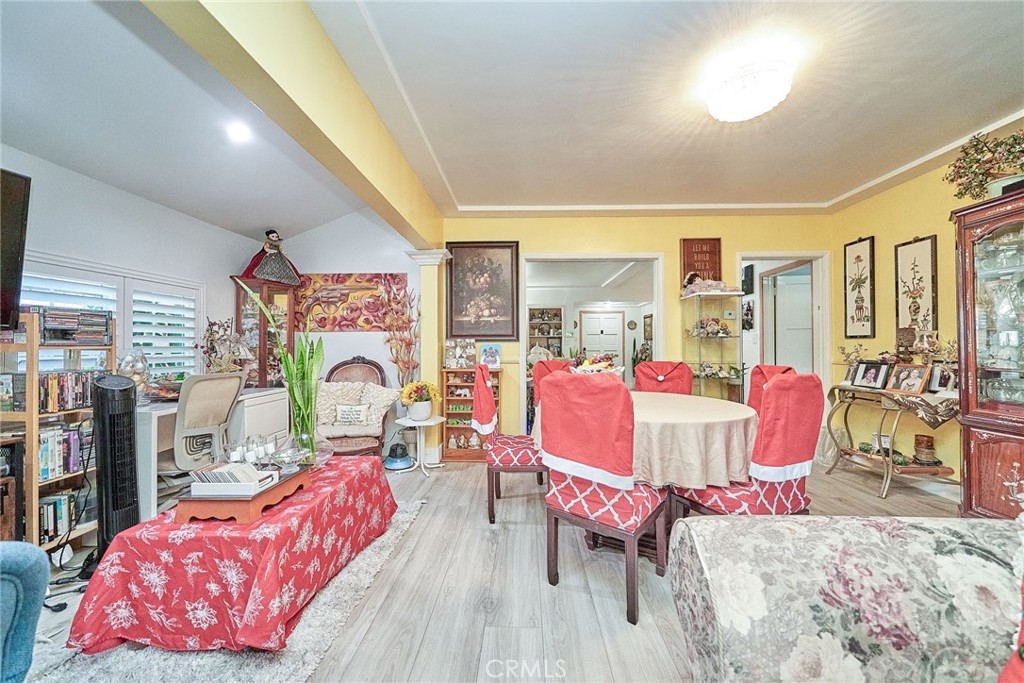 Wrigley Area (WR) - Residential