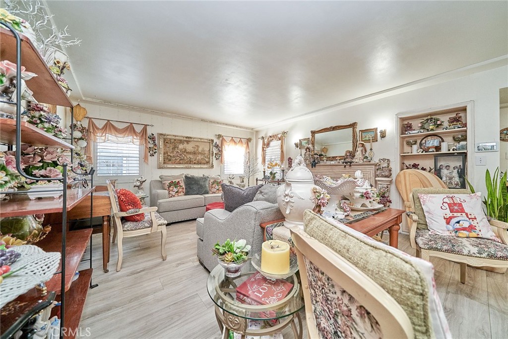 Wrigley Area (WR) - Residential