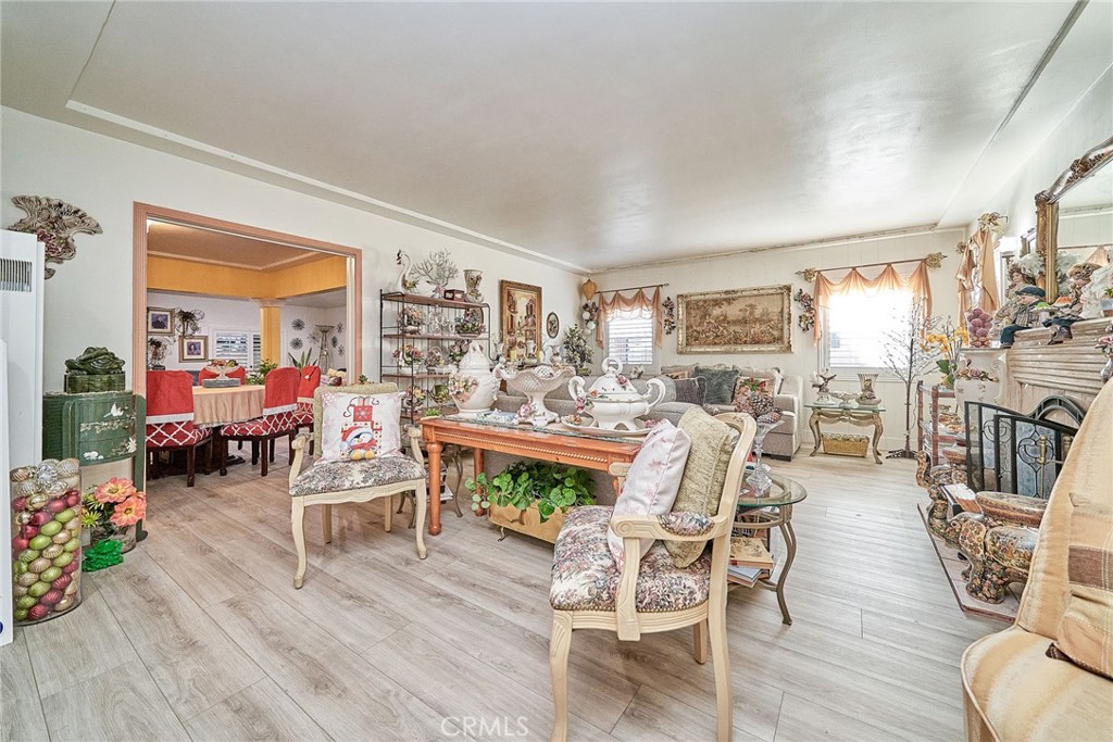 Wrigley Area (WR) - Residential