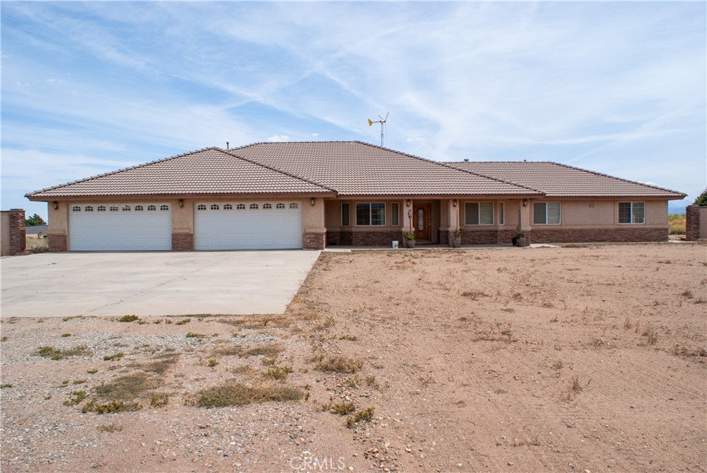 Photo 1 of 51 — 8465 Cedar Court, Phelan, CA 92371
