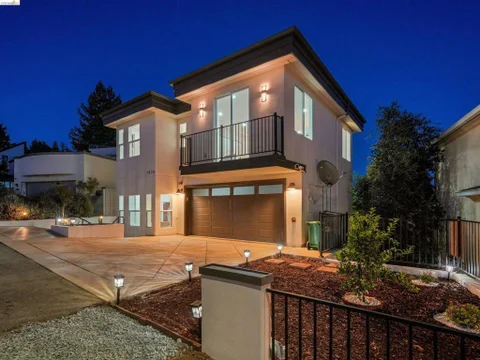 7026 Devon Way, Berkeley, CA 94705 - MLS#: 41144560