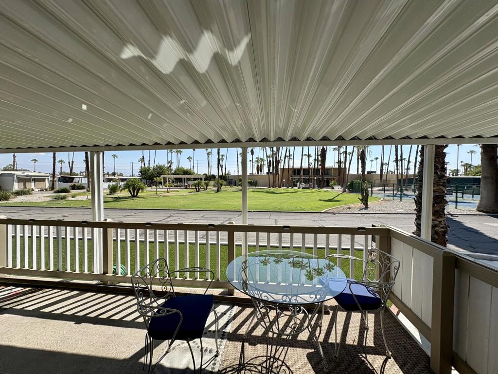 Royal Palms - Manufactured In Park