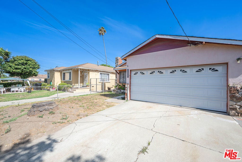 3229 W 108th Street