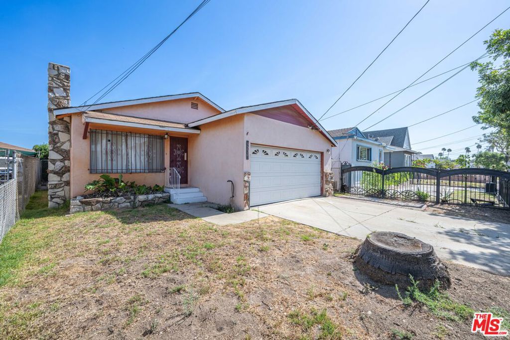 3229 W 108th Street