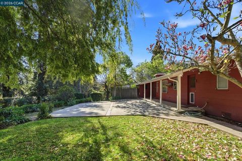 Tiny photo for 22 22 Irving Ln Ln, Orinda, CA 94563 (MLS # 41126305)