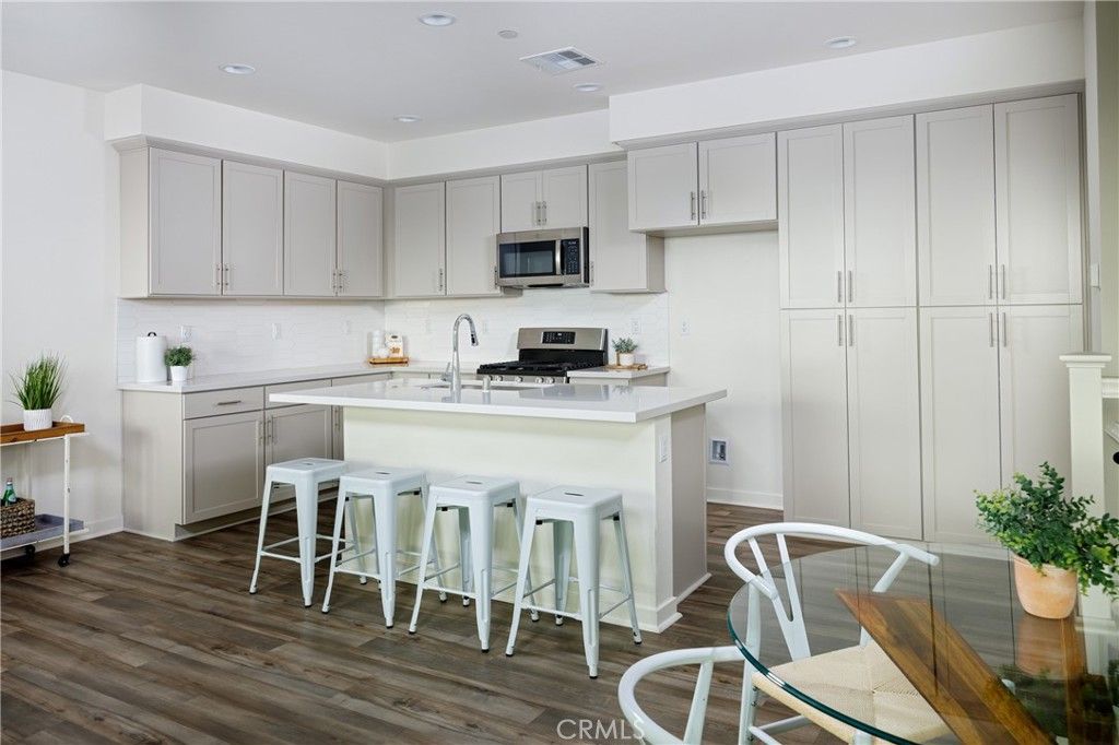 Photo of 420 Coyote Pass, Lake Forest, CA 92610 (MLS # DW26072341)