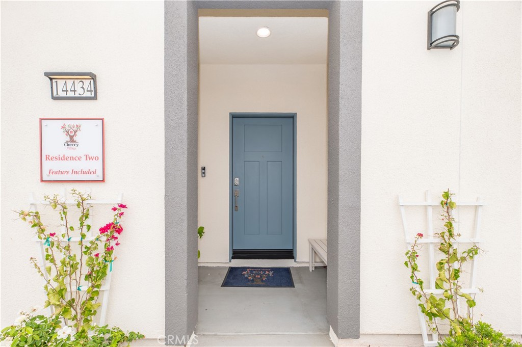 14403 maraschino Avenue