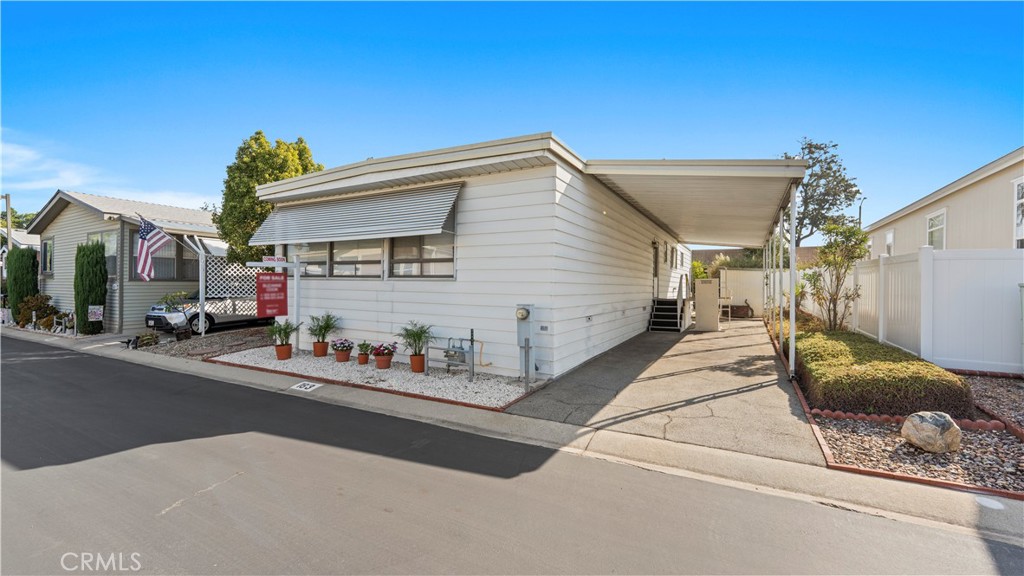 1245 W Cienega Avenue 183