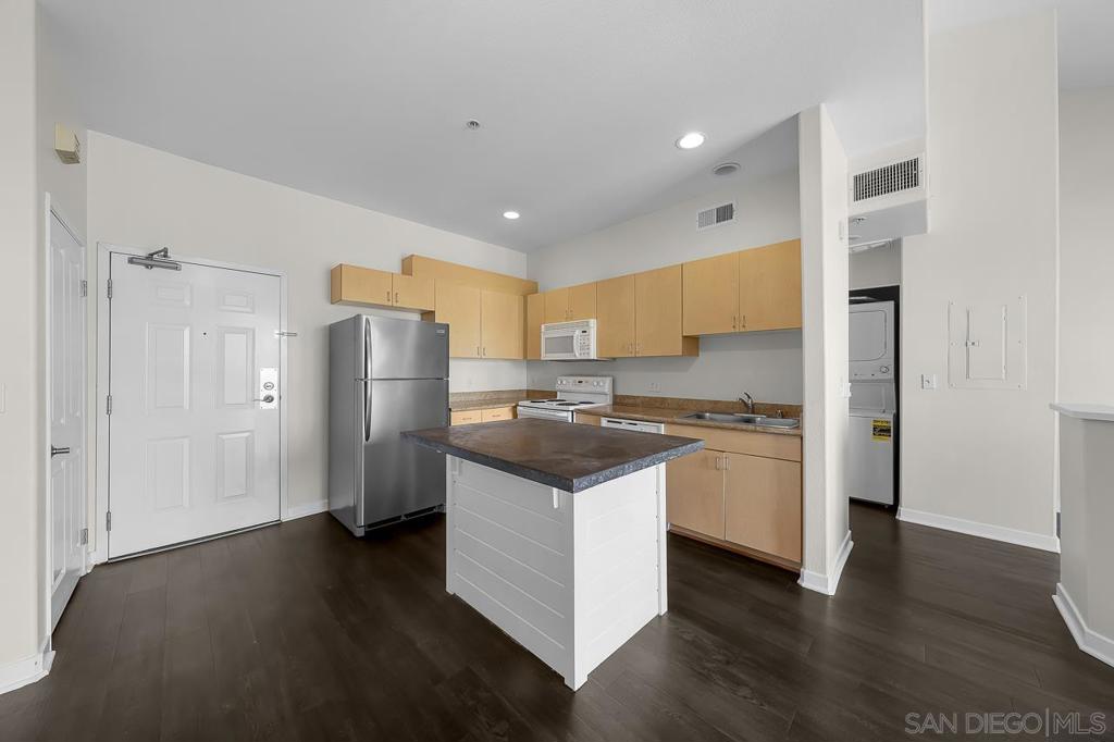 1501 Front Street 613