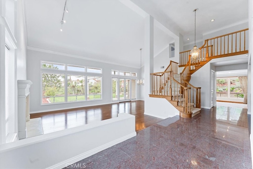 2634 N Waterford