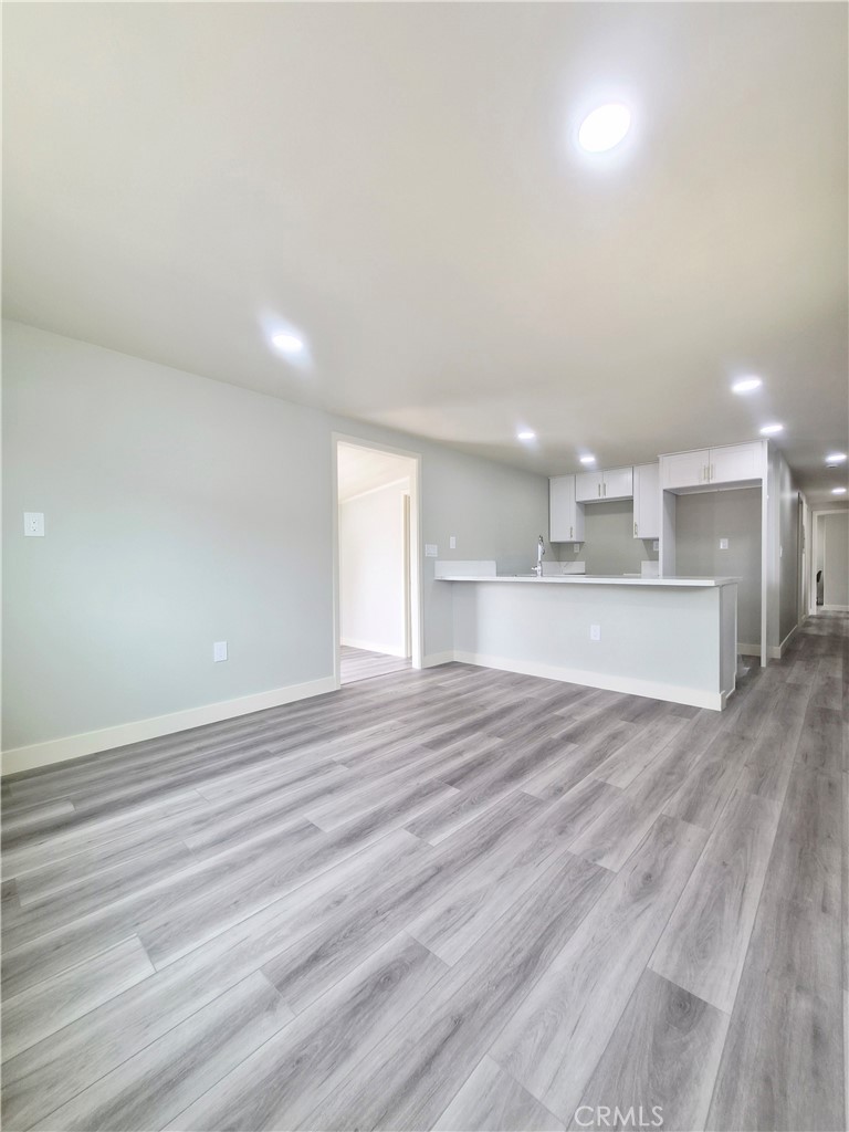 2640 W Rialto