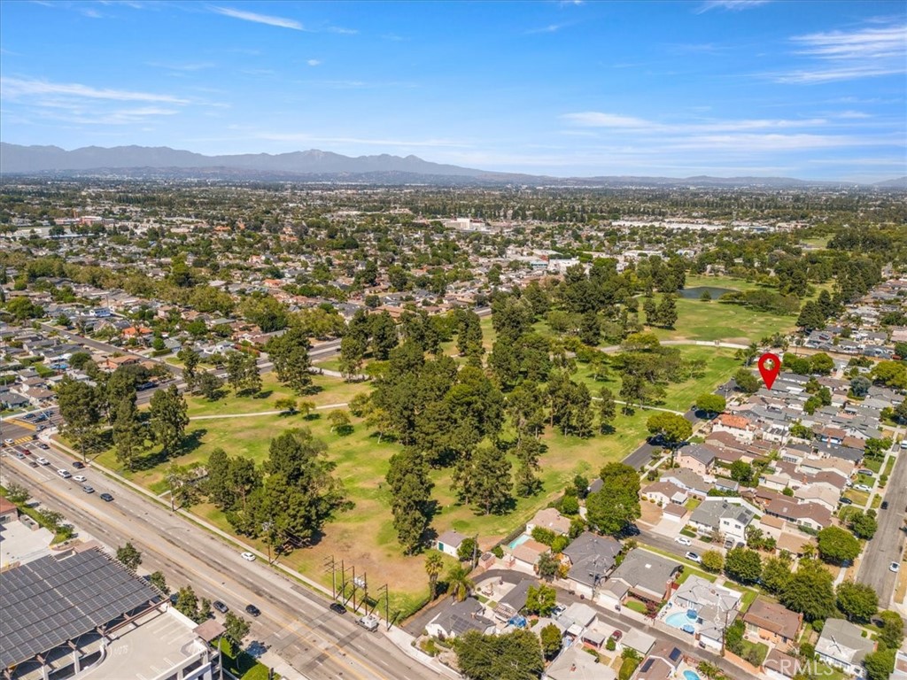 5222 E Parkcrest Street