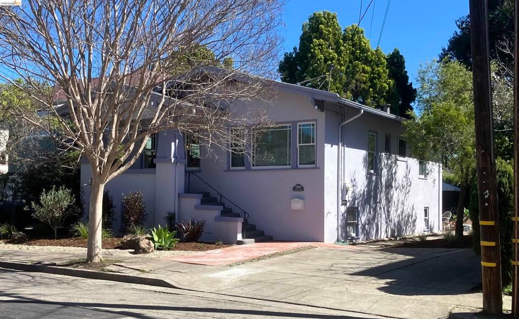 Photo of 5264 Locksley Ave Ave, Oakland, CA 94618 (MLS # 41127173)